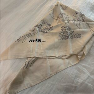 Aenēis Silk Scarf Nostalgia Flower Print Cream/White and Black